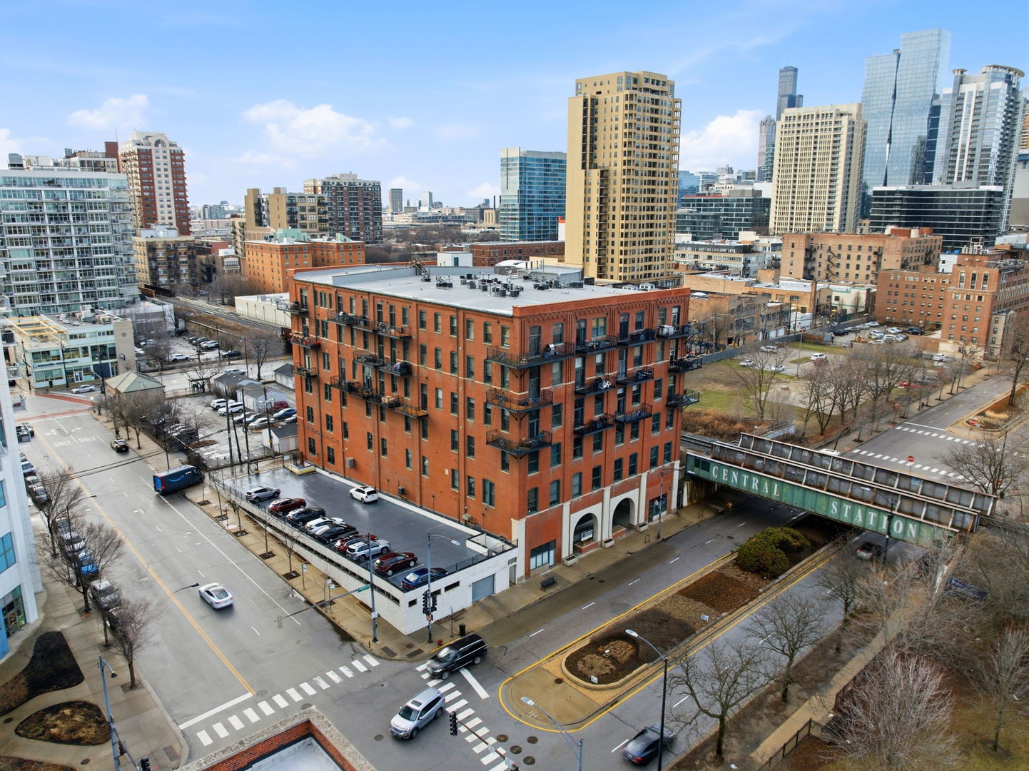 1550 South Indiana Avenue, Unit 401 Chicago, IL 60605 - Photo 19 of 20 a picture of city view