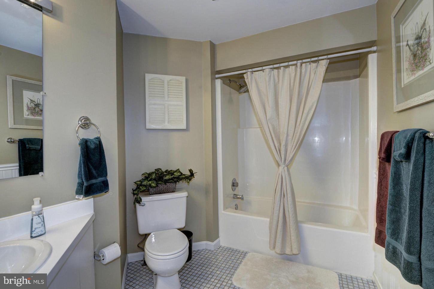1701 Grandads Lane Silver Spring, MD 20905 - Photo 19 of 30 Bath