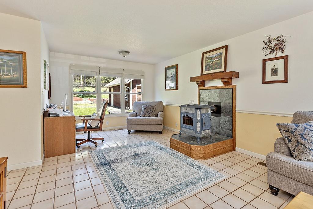 17450 North Applegate Road Grants Pass, OR 97527 - Photo 9 of 34 Additional Photo