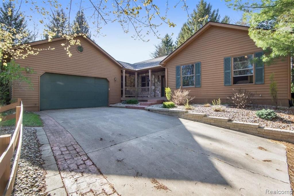 2111 King Road Lapeer, MI 48446 - Photo 1 of 45