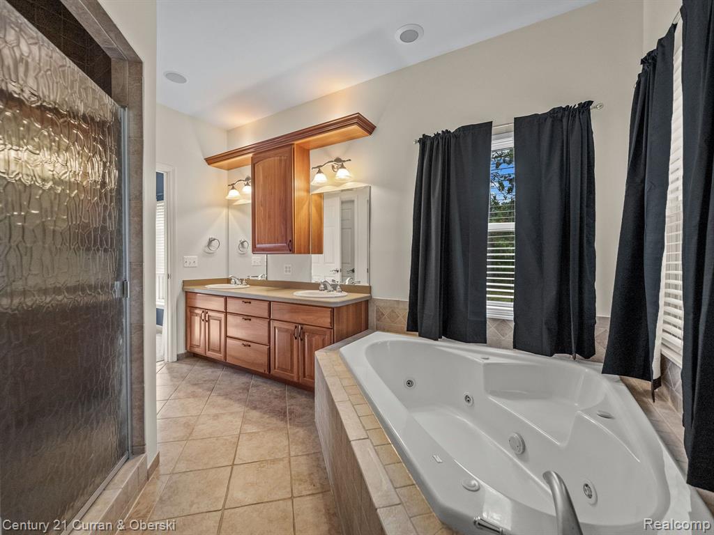 4575 East Clyde Road Howell, MI 48855 - Photo 19 of 35