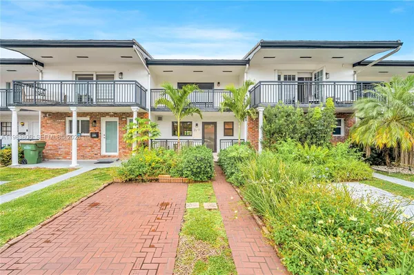 $4,350 | 2211 Northeast 122nd Street, Unit 2211, North Miami, FL 33181