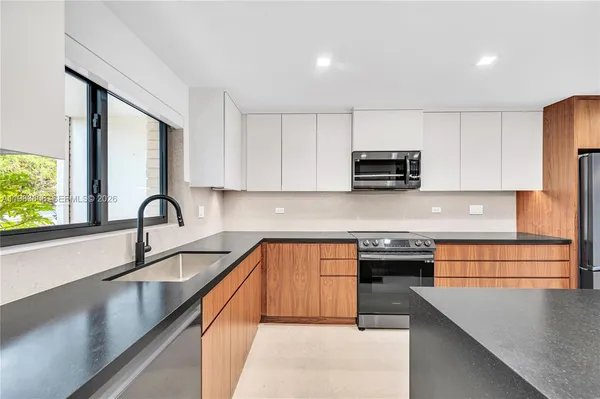$4,350 | 2211 Northeast 122nd Street, Unit 2211, North Miami, FL 33181