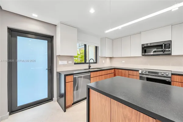 $4,350 | 2211 Northeast 122nd Street, Unit 2211, North Miami, FL 33181
