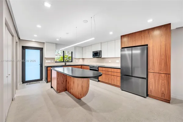 $4,350 | 2211 Northeast 122nd Street, Unit 2211, North Miami, FL 33181