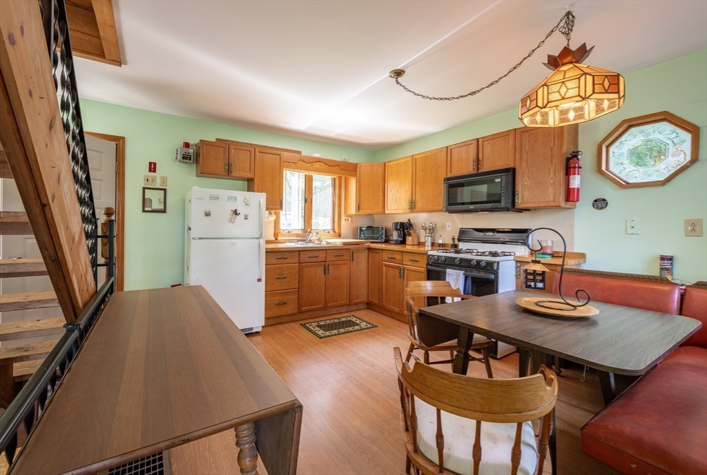 31 Farmhouse Road Chesterfield, MA 01012 - Photo 16 of 37