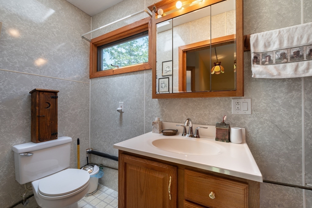 31 Farmhouse Road Chesterfield, MA 01012 - Photo 22 of 37