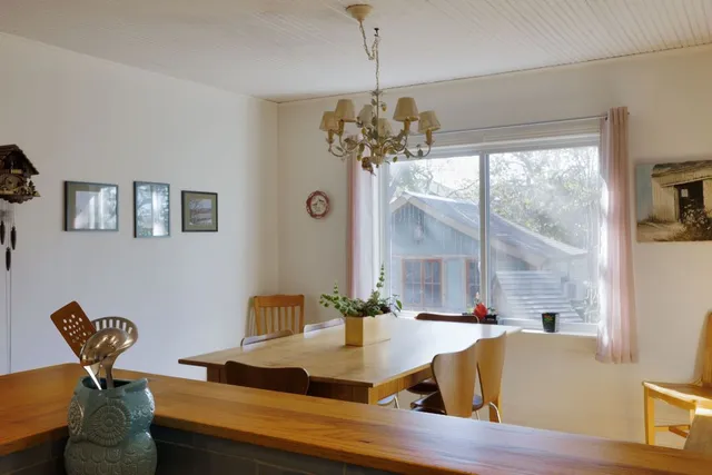 $4,500 | 2102 Travis Heights Boulevard, Austin, TX 78704