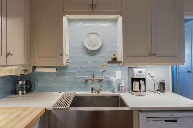 $4,500 | 2102 Travis Heights Boulevard, Austin, TX 78704