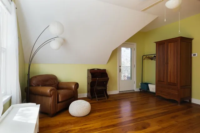 $4,500 | 2102 Travis Heights Boulevard, Austin, TX 78704