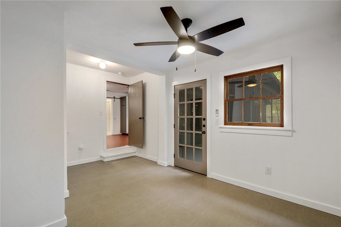 4504 Elwood Road Austin, TX 78722 - Photo 33 of 40