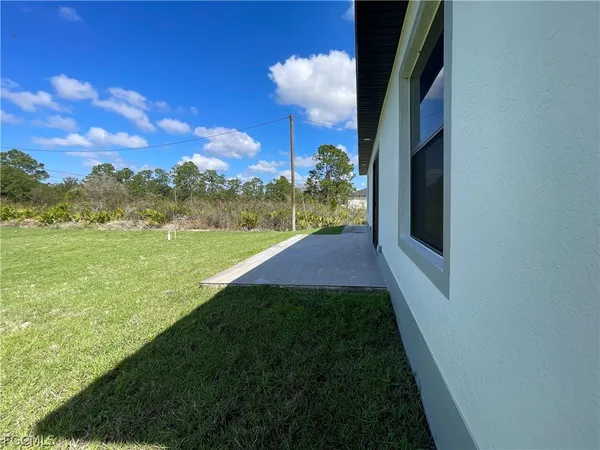 $2,300 | 517 Johns Avenue, Lehigh Acres, FL 33972