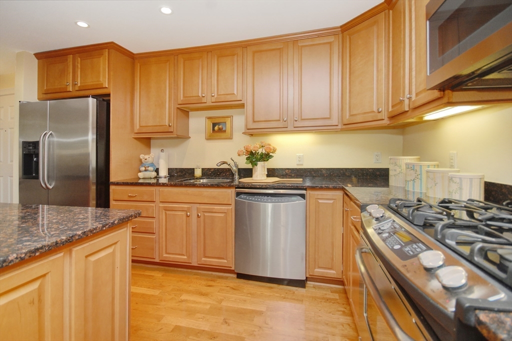 95 Conant Street, Unit 202 Concord, MA 01742 - Photo 4 of 32
