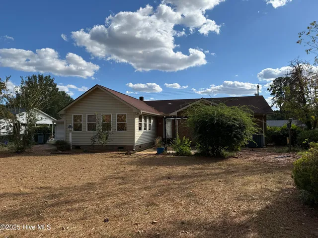 $249,900 | 1720 Westwood Avenue West, Wilson, NC 27893