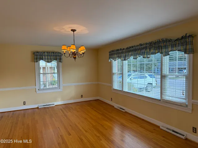 $249,900 | 1720 Westwood Avenue West, Wilson, NC 27893