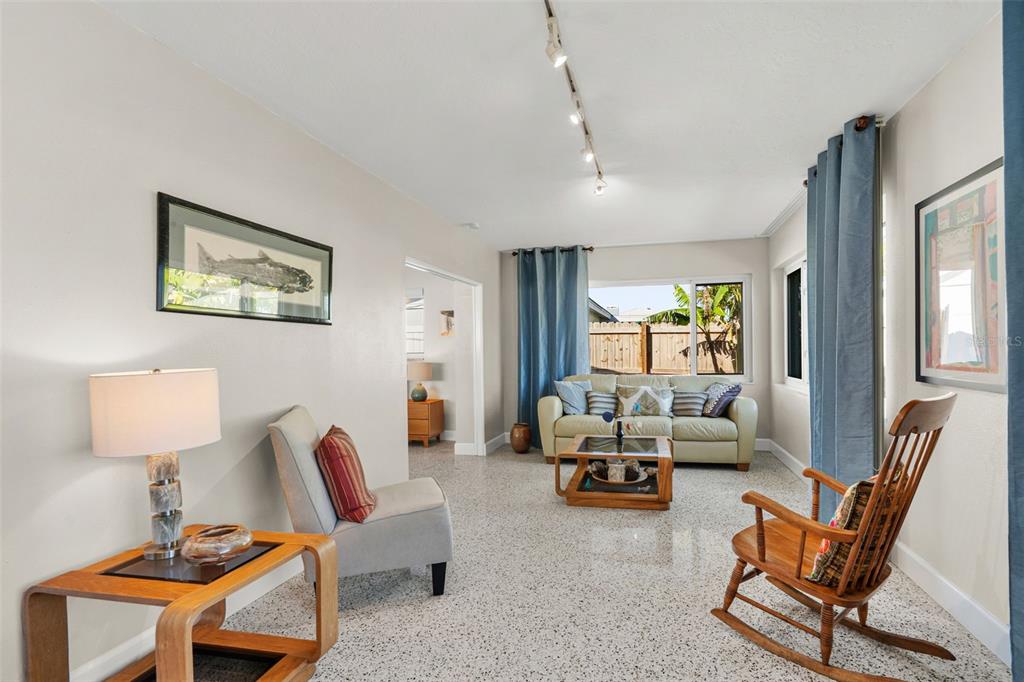 4908 Arlington Road Palmetto, FL 34221 - Photo 16 of 36 a living room with furniture