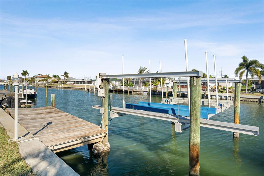 4908 Arlington Road Palmetto, FL 34221 - Photo 3 of 36 a view of a balcony with lake view