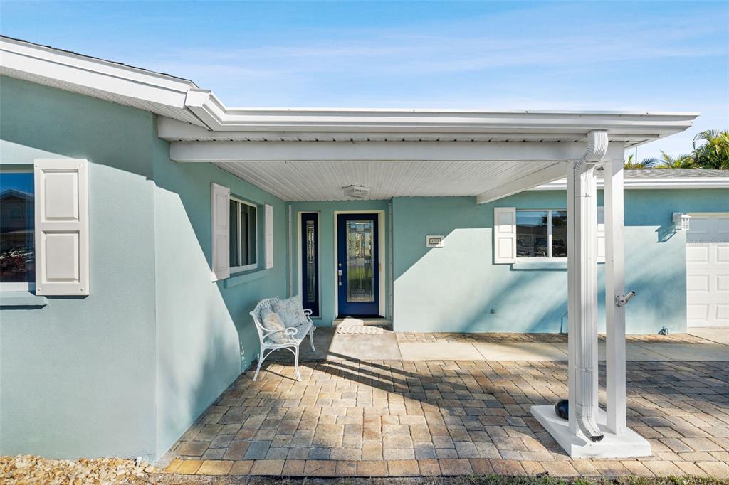 4908 Arlington Road Palmetto, FL 34221 - Photo 4 of 36 a view of a living room