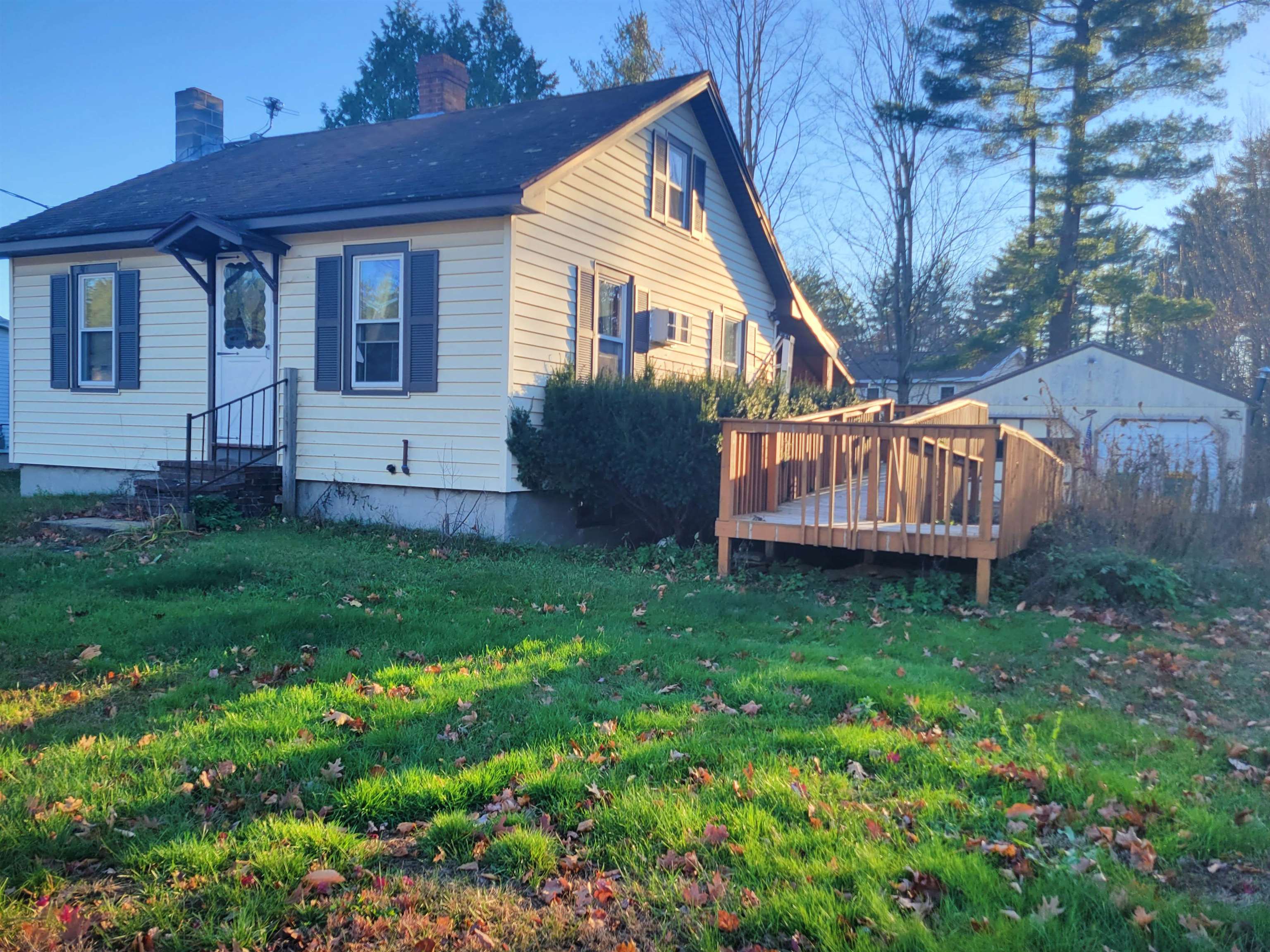 15 Brock Street Rochester, NH 03867 - Photo 8 of 9