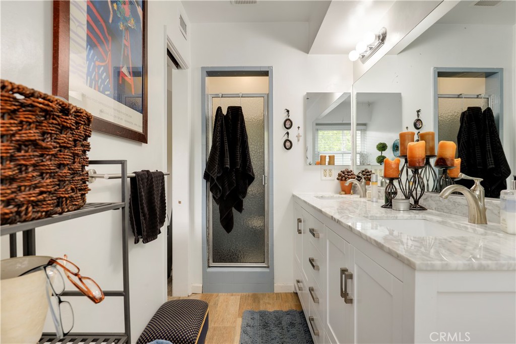 6237 Hamilton Lane La Crescenta, CA 91214 - Photo 18 of 45 a bathroom with a sink and mirror