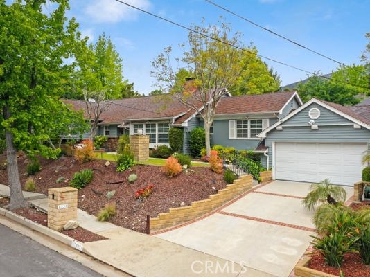 6237 Hamilton Lane La Crescenta, CA 91214 - Photo 40 of 45 a front view of a house with garden
