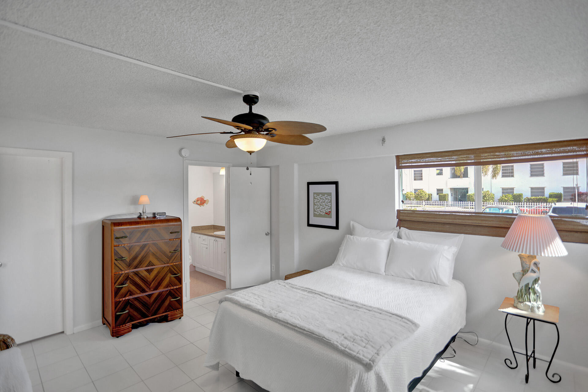 1 North Golfview Road, Unit 105 Lake Worth Beach, FL 33460 - Photo 21 of 37 3W1A3330