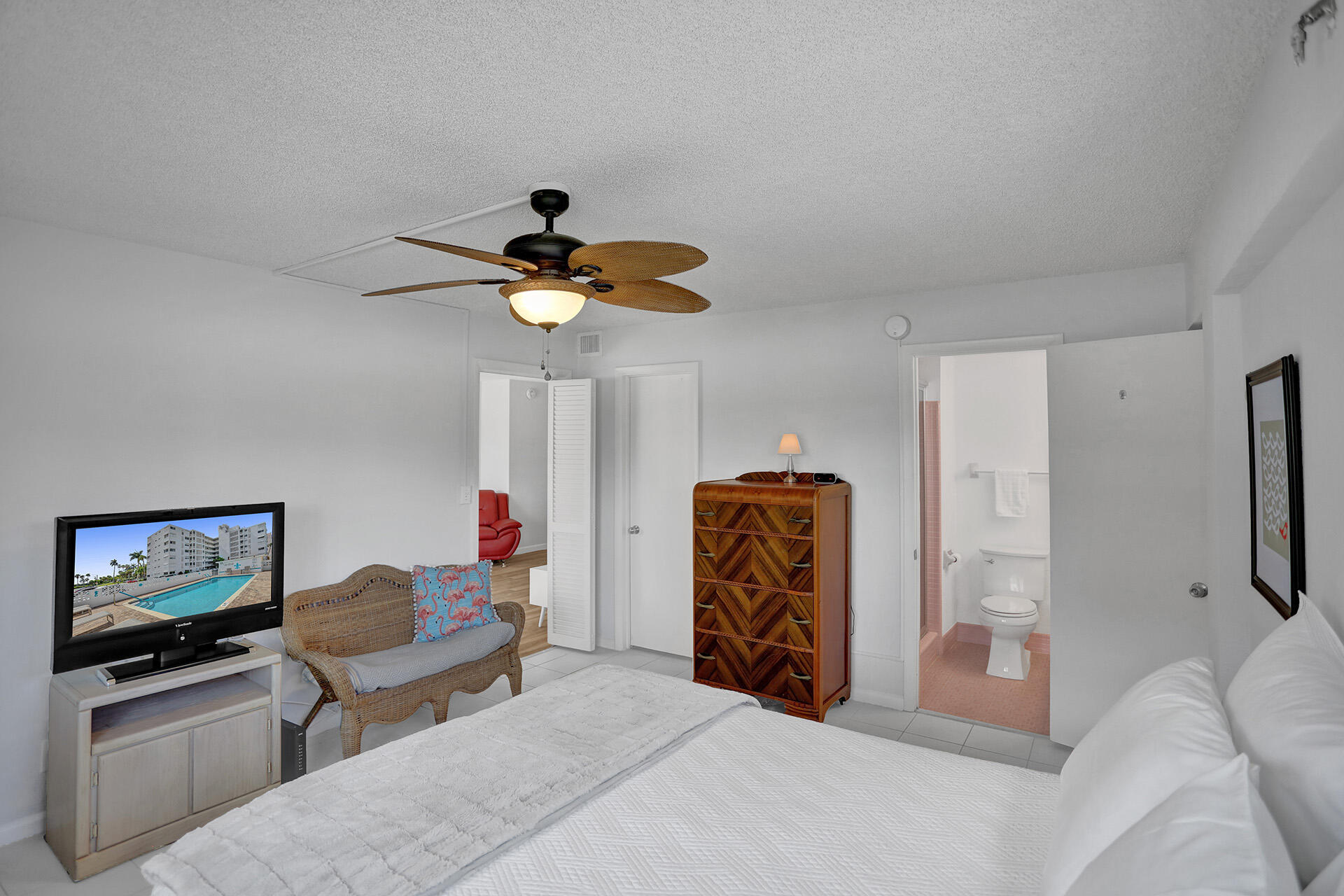 1 North Golfview Road, Unit 105 Lake Worth Beach, FL 33460 - Photo 22 of 37 3W1A3267