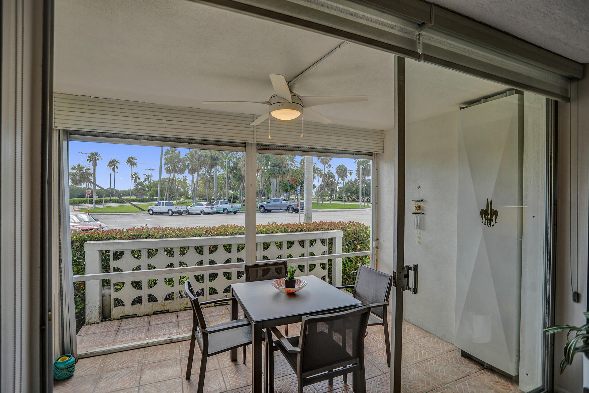 1 North Golfview Road, Unit 105 Lake Worth Beach, FL 33460 - Photo 26 of 37 3W1A3297