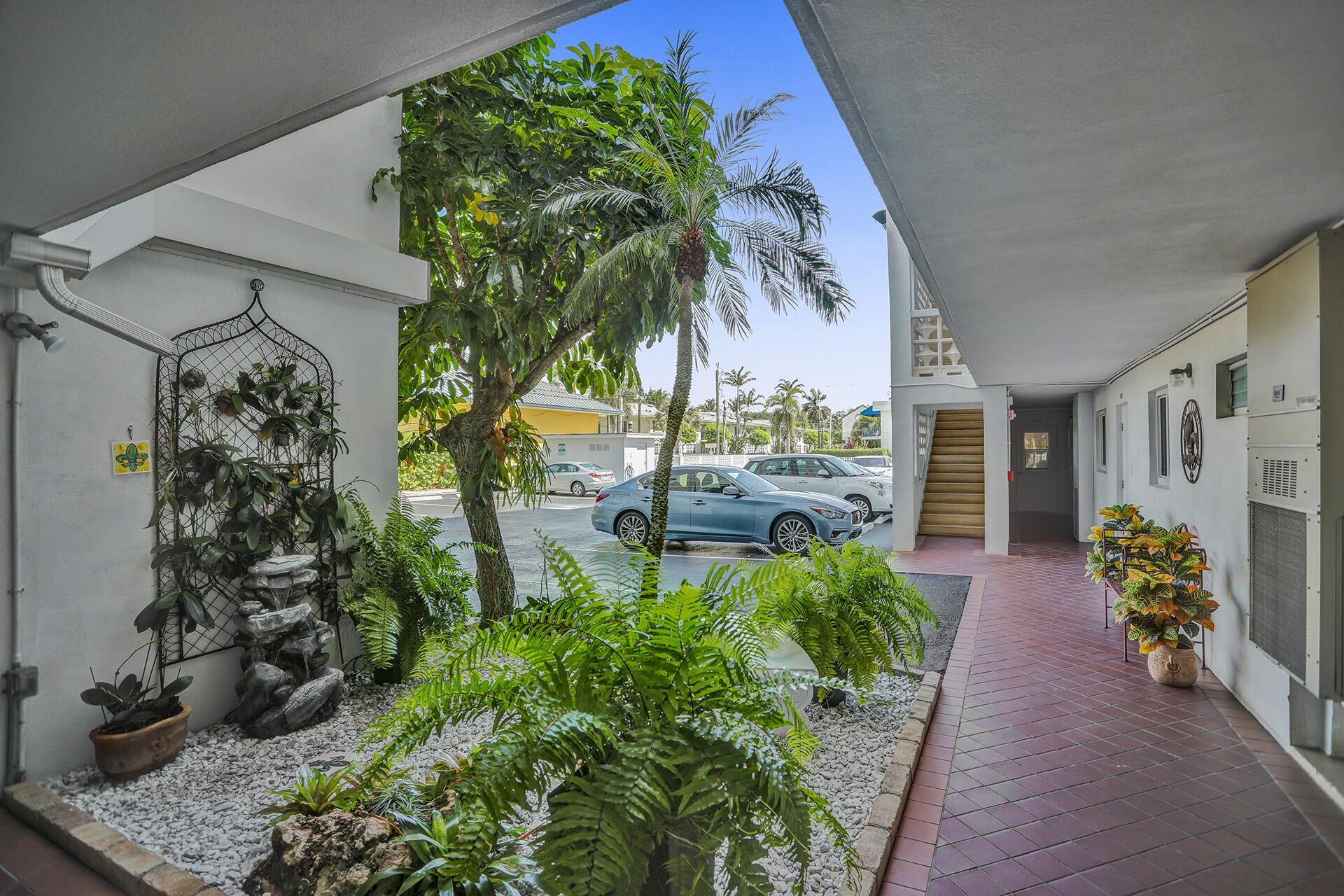 1 North Golfview Road, Unit 105 Lake Worth Beach, FL 33460 - Photo 29 of 37 3W1A3399