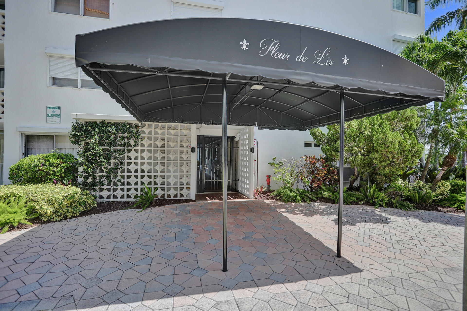 1 North Golfview Road, Unit 105 Lake Worth Beach, FL 33460 - Photo 30 of 37 3W1A3393