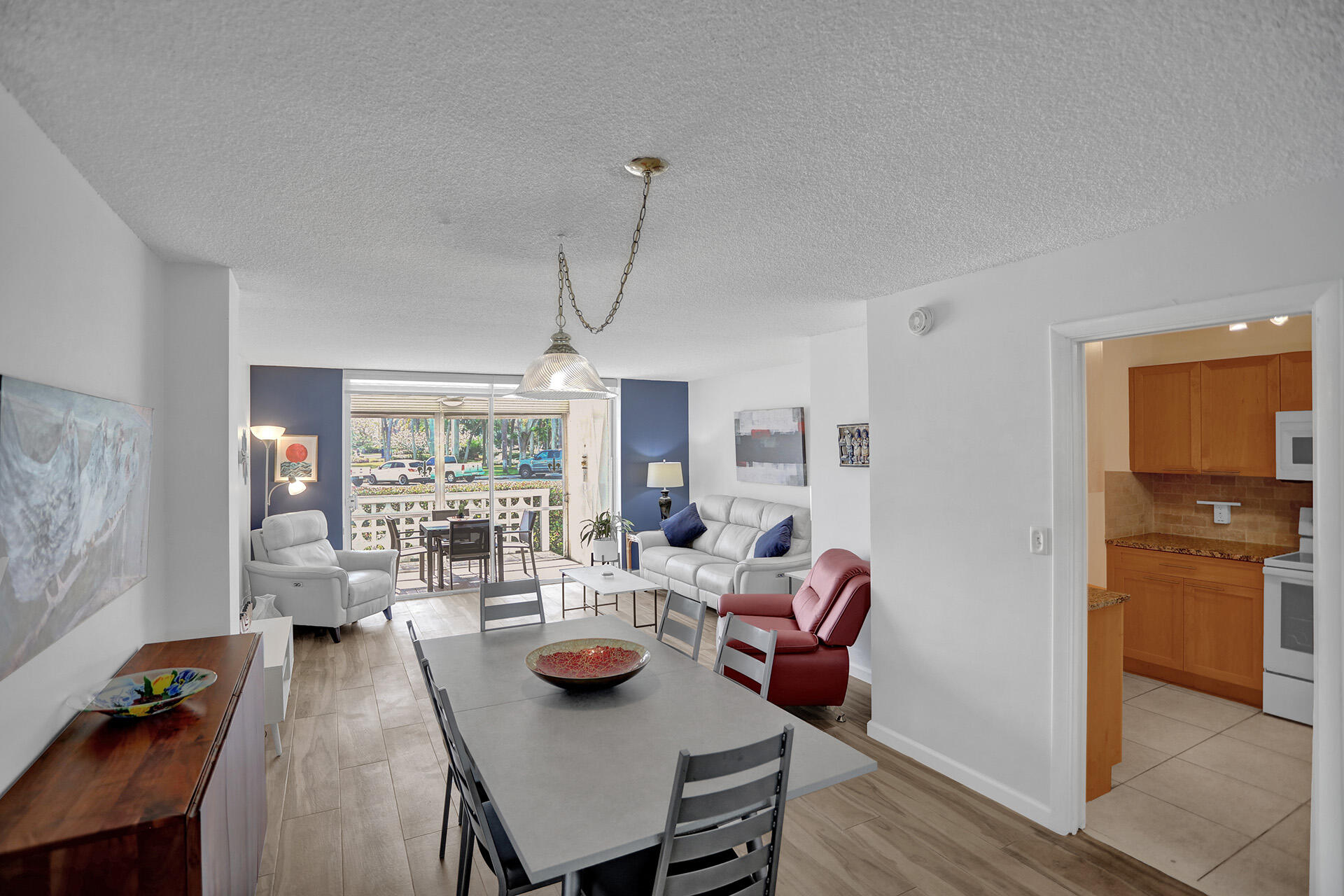 1 North Golfview Road, Unit 105 Lake Worth Beach, FL 33460 - Photo 9 of 37 3W1A3213
