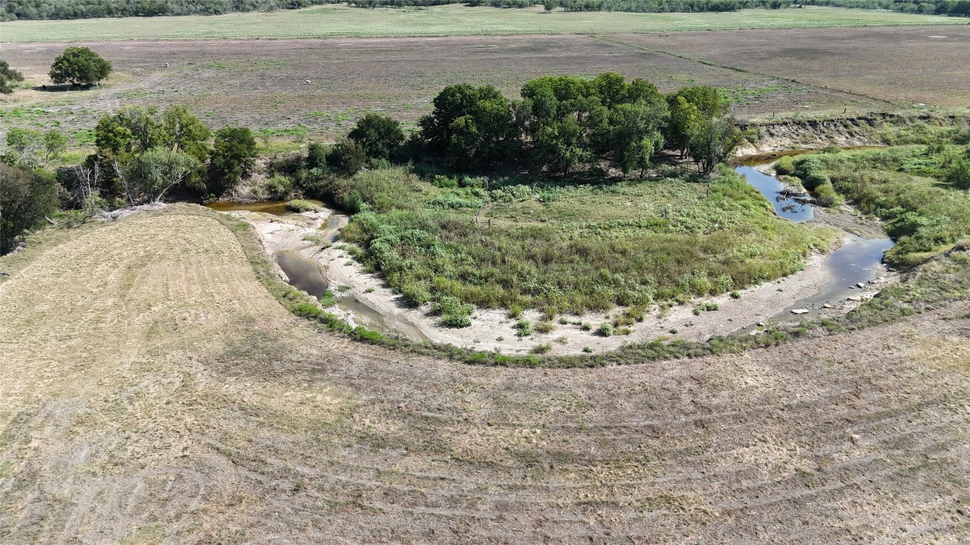 1637 County Road 273 Cameron, TX 76520 - Photo 7 of 14 a view of a garden