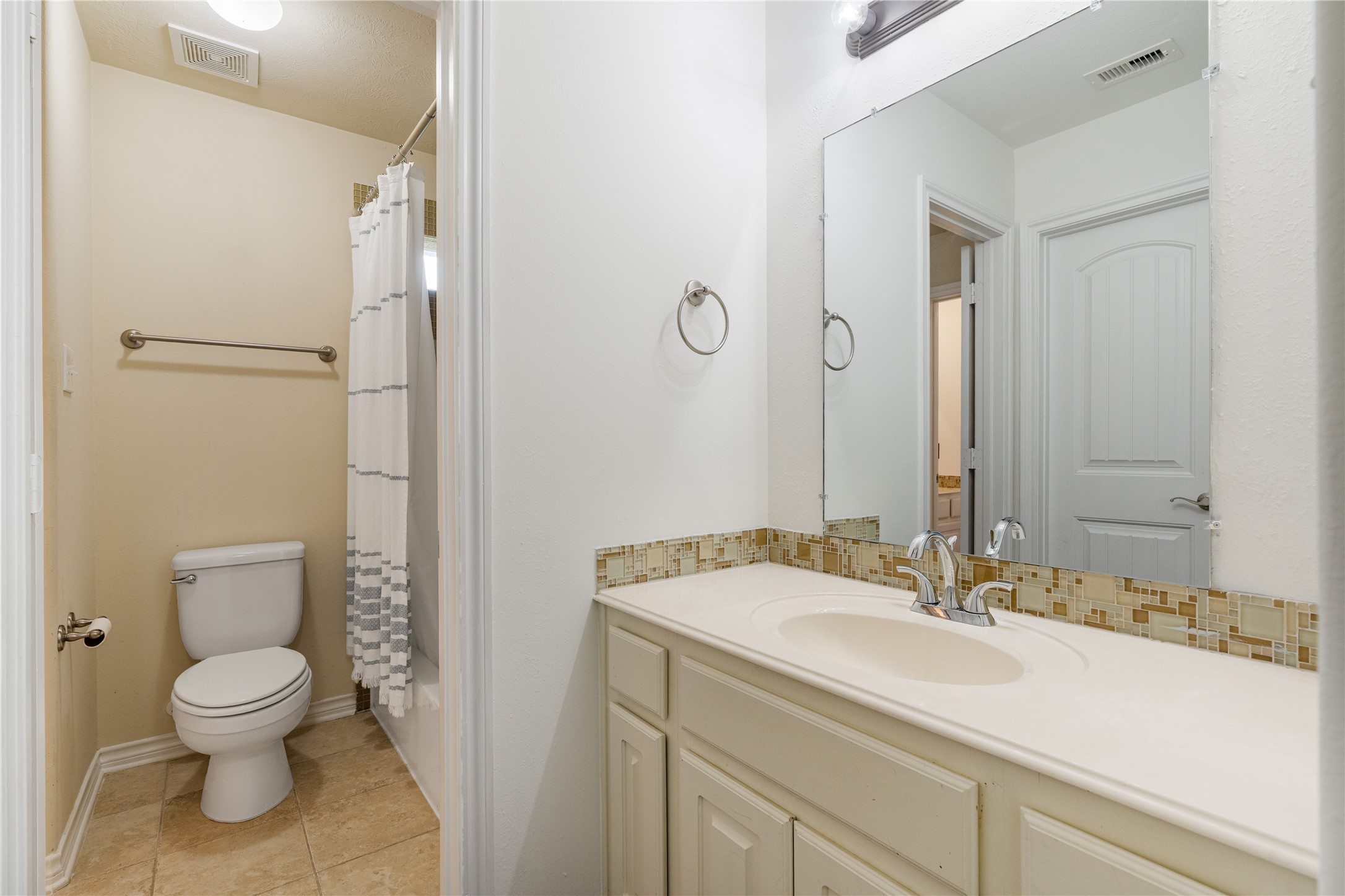 2115 Graystone Ridge Drive Conroe, TX 77304 - Photo 37 of 47