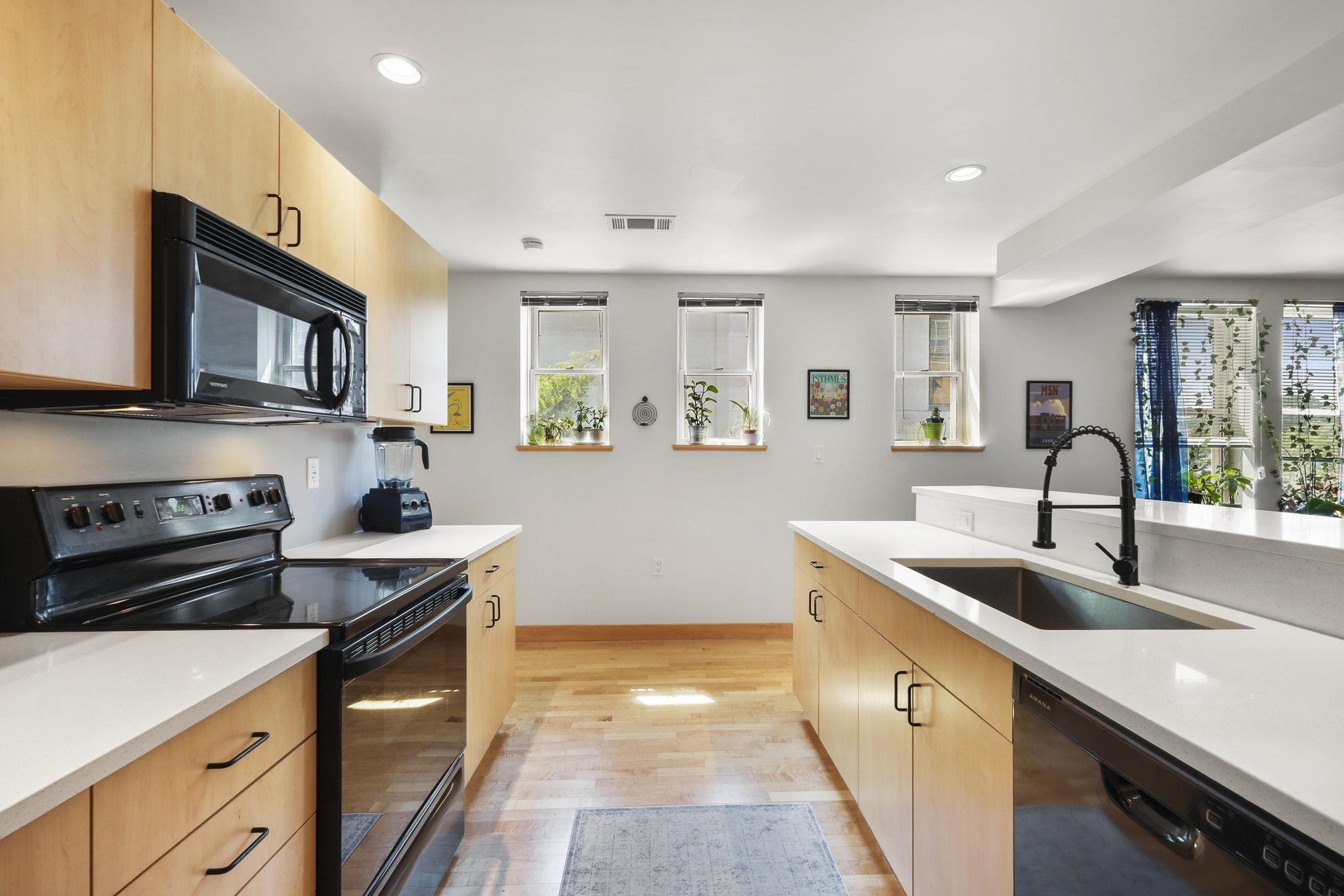 111 North Hamilton St Unit 202  