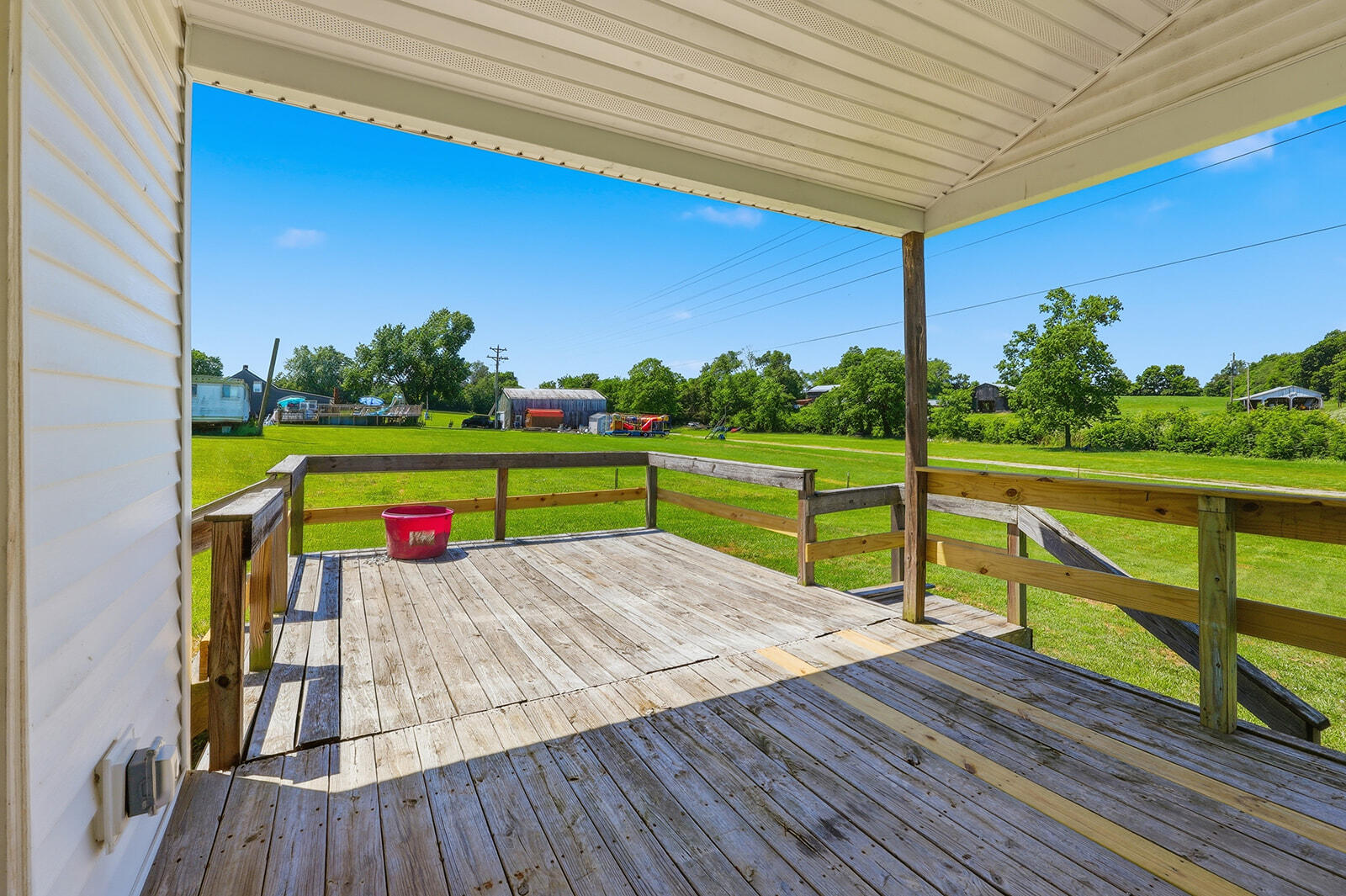 2214 Harrodsburg Road Lawrenceburg, KY 40342 - Photo 30 of 45 Back Deck