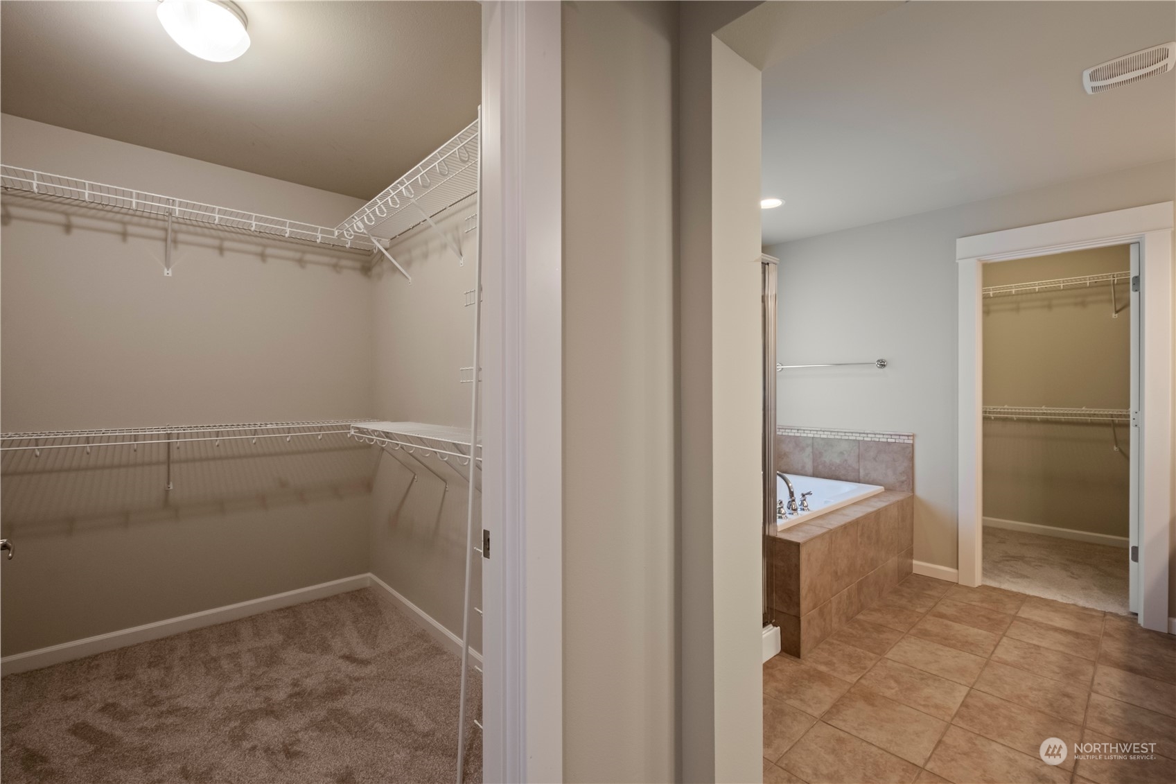 574 Lyons Place Northeast Renton, WA 98059 - Photo 25 of 39 a view of bathroom