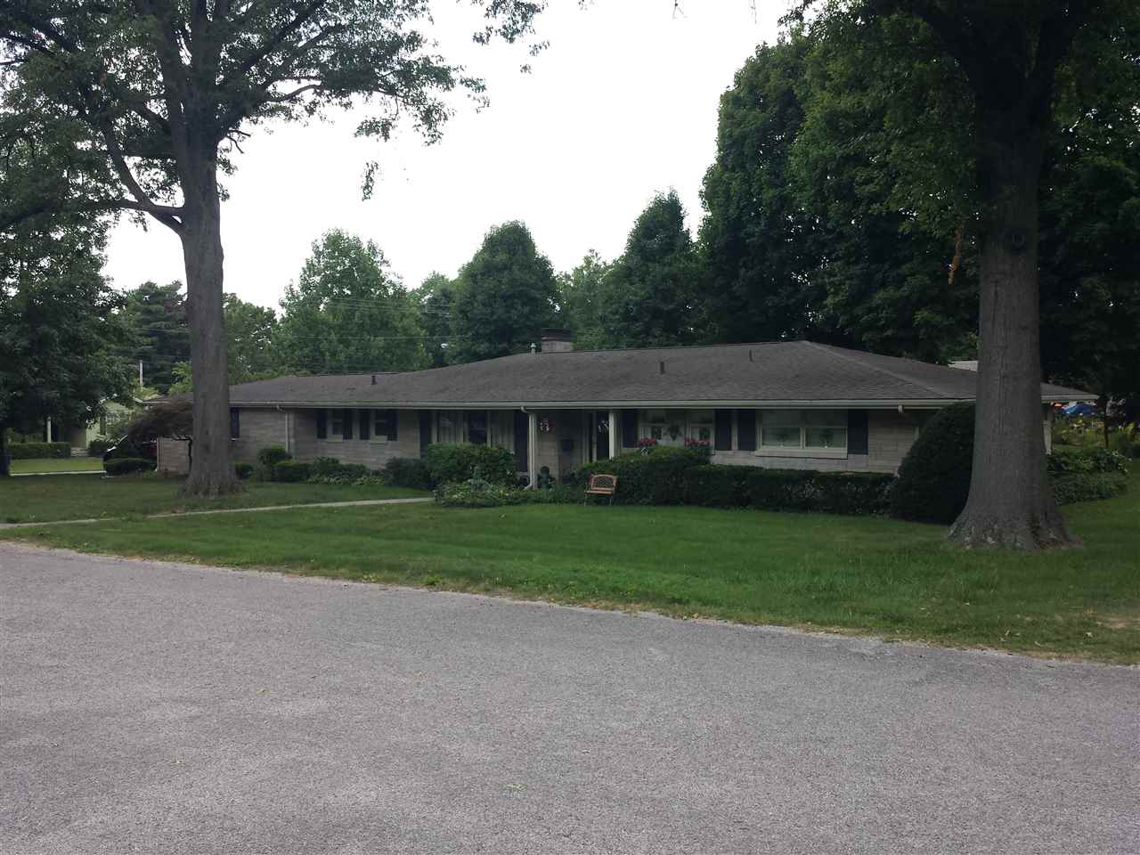 2130 Ridge Road Vincennes, IN 47591 - Photo 1 of 27 Gallery Image 1