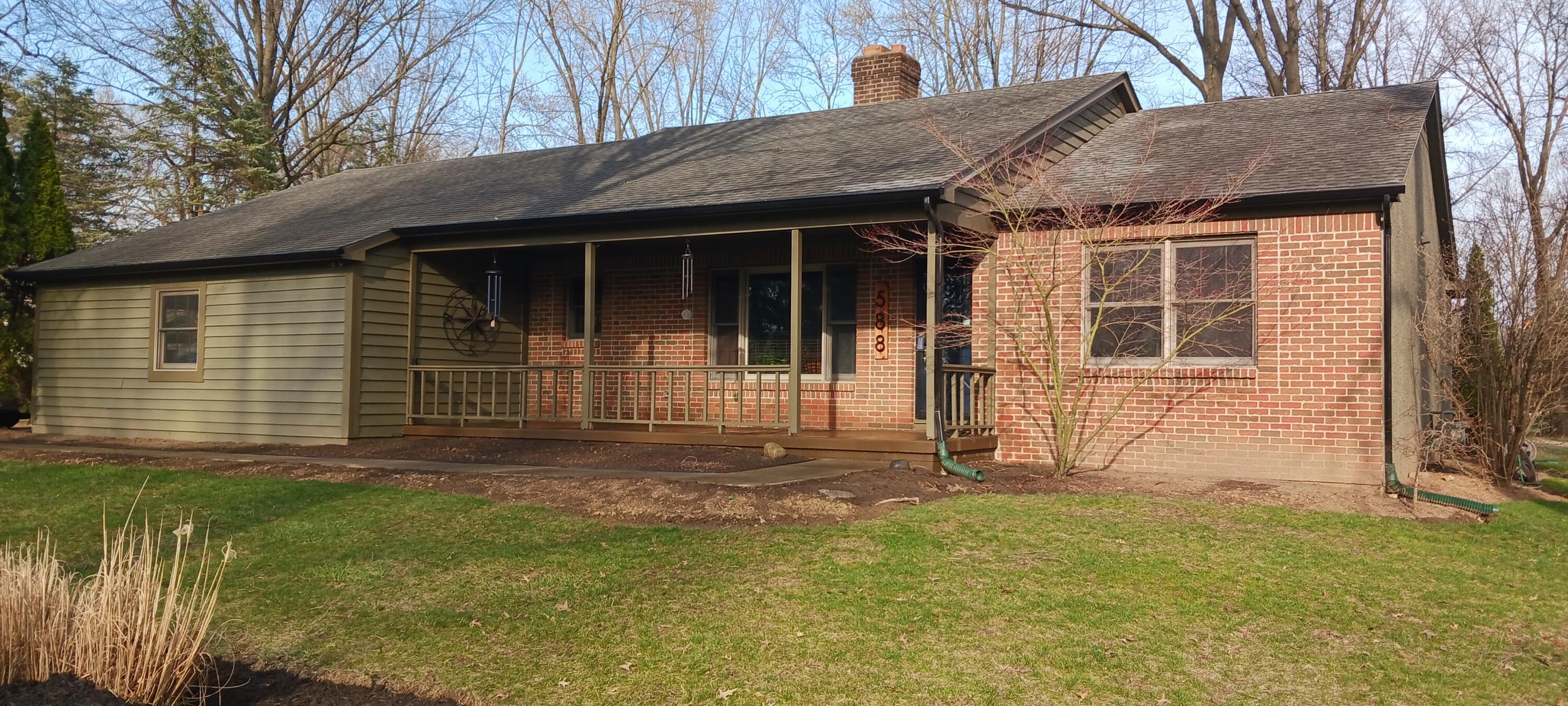 588 Country Club Road Columbus, OH 43213 - Photo 4 of 48 20250328_175024