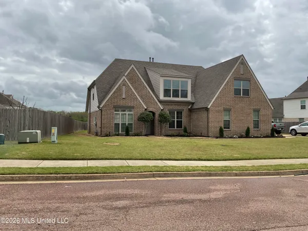 $450,000 | 4186 Carolyn Mitchell Drive, Olive Branch, MS 38654