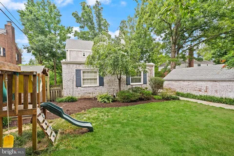 $1,115,000 | 4843 Arlington Boulevard, Arlington, VA 22203