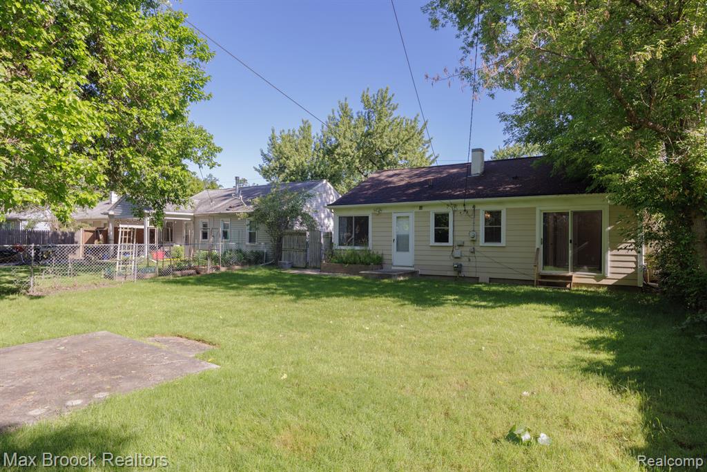 15711 West 14 Mile Road Franklin, MI 48025 - Photo 17 of 18