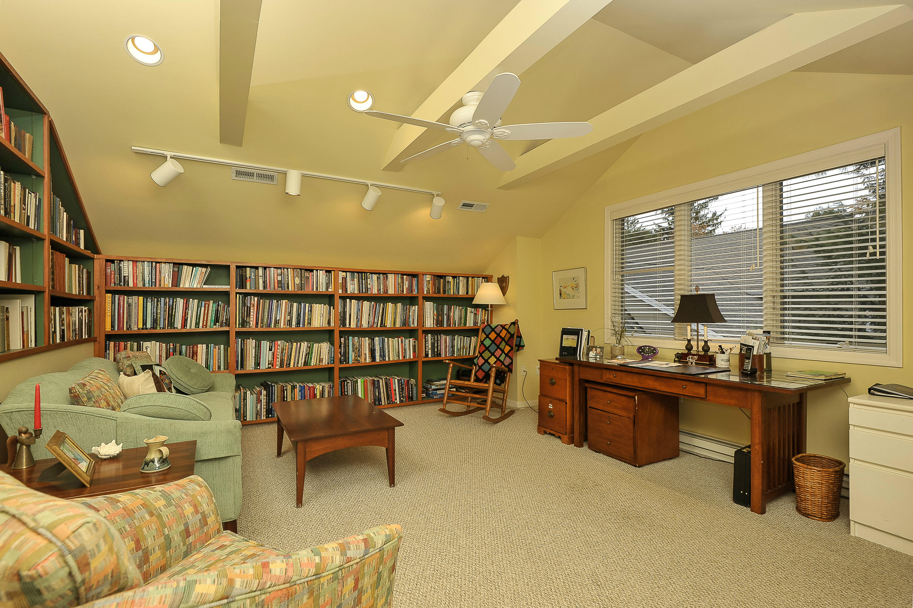 12 Farm Hill Road, Unit 12 Stamford, CT 06902 - Photo 12 of 17 Library