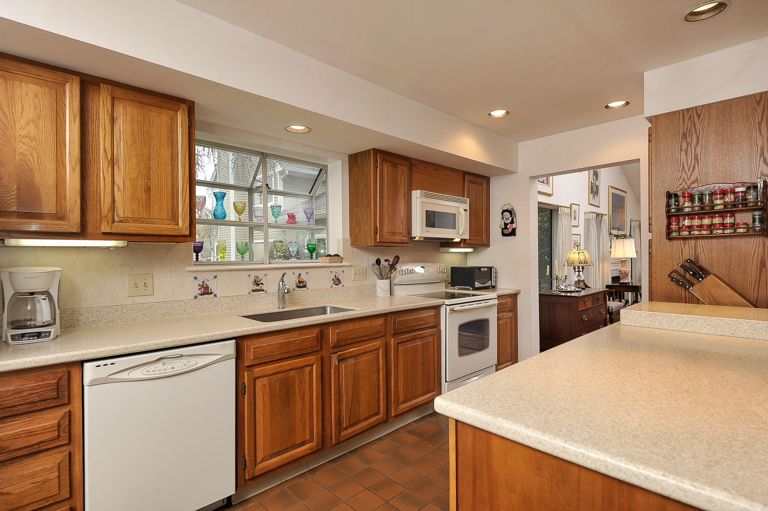 12 Farm Hill Road, Unit 12 Stamford, CT 06902 - Photo 8 of 17 Kitchen