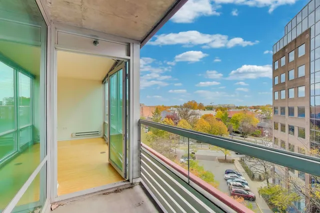 $306,000 | 800 Elgin Road, Unit 715, Evanston, IL 60201