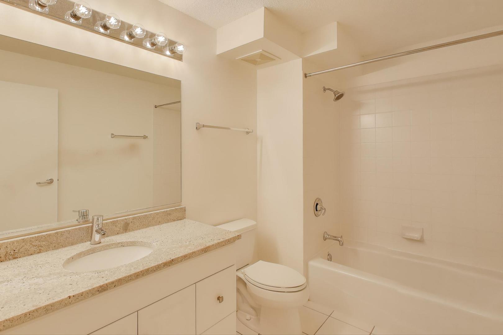 800 Elgin Road, Unit 715 Evanston, IL 60201 - Photo 20 of 30