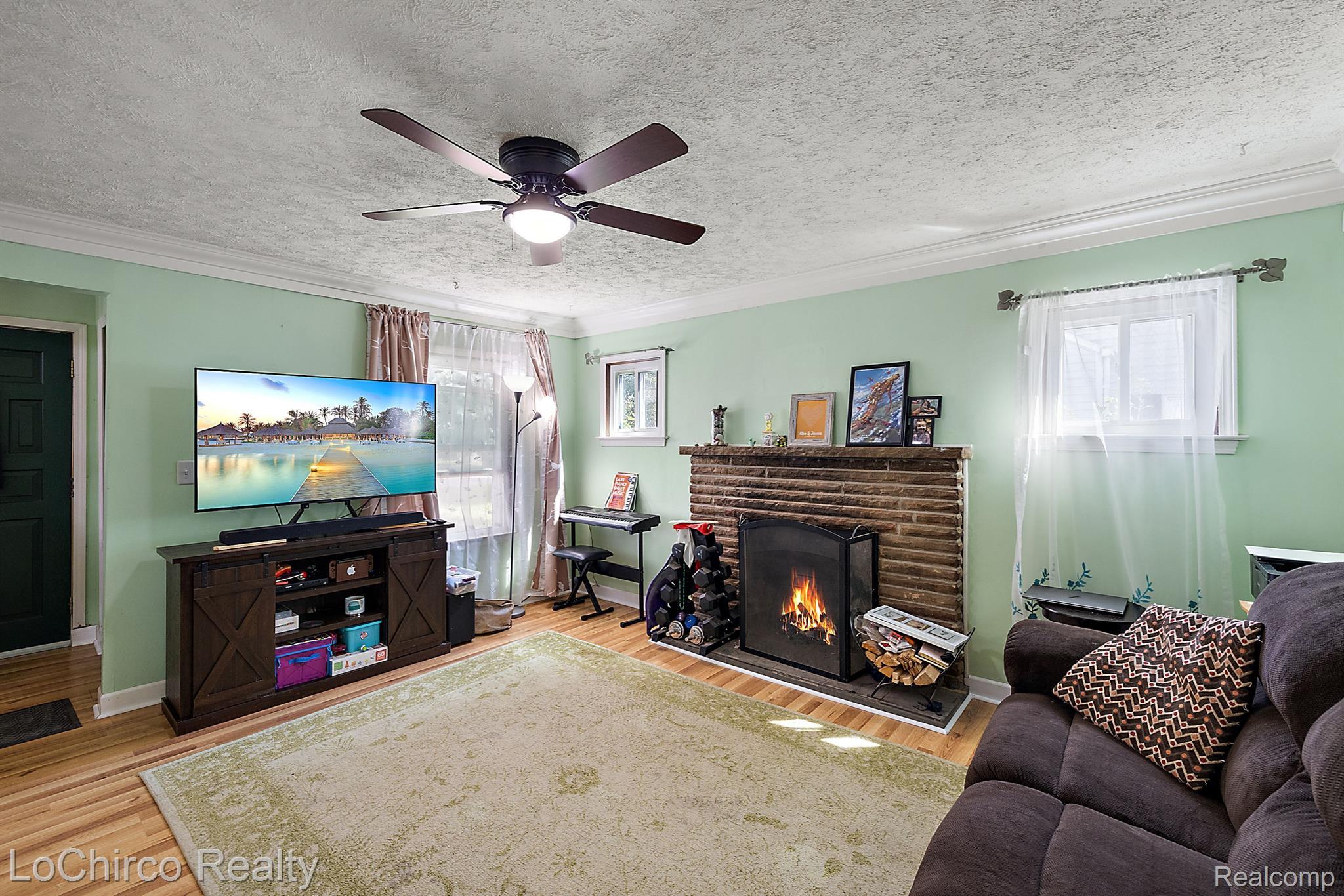 3496 Longview Avenue Rochester, MI 48307 - Photo 7 of 32 Gallery Image 7