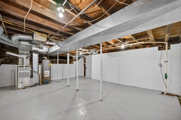a view of a garage room