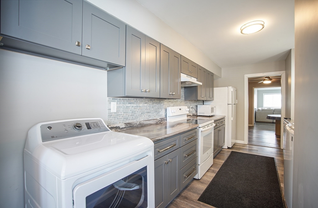 82 Mitchell Drive, Unit 82 Chicopee, MA 01022 - Photo 14 of 16