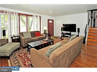 1340 Partridge Road Abington, PA 19001 - Photo 2 of 10 Living Room