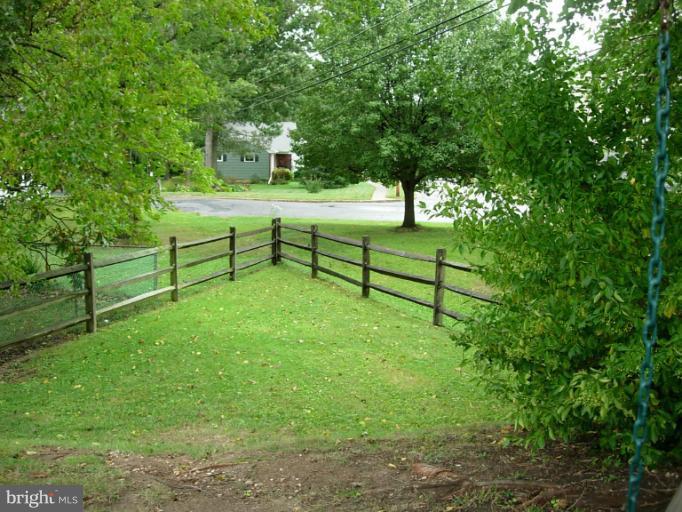 9300 Avondale Road Baltimore, MD 21234 - Photo 25 of 25 Extended back yard